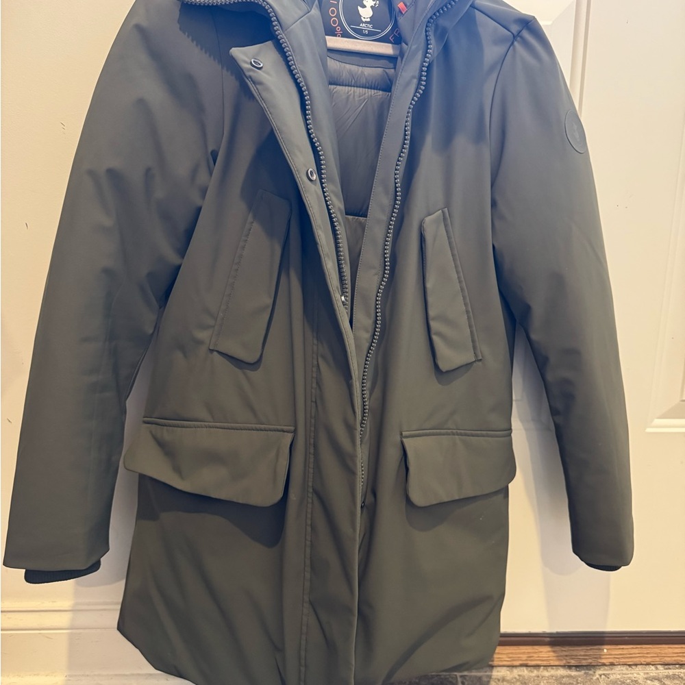 SAVE THE DUCK Green Puffer Jacket with Hood and Insulated Design